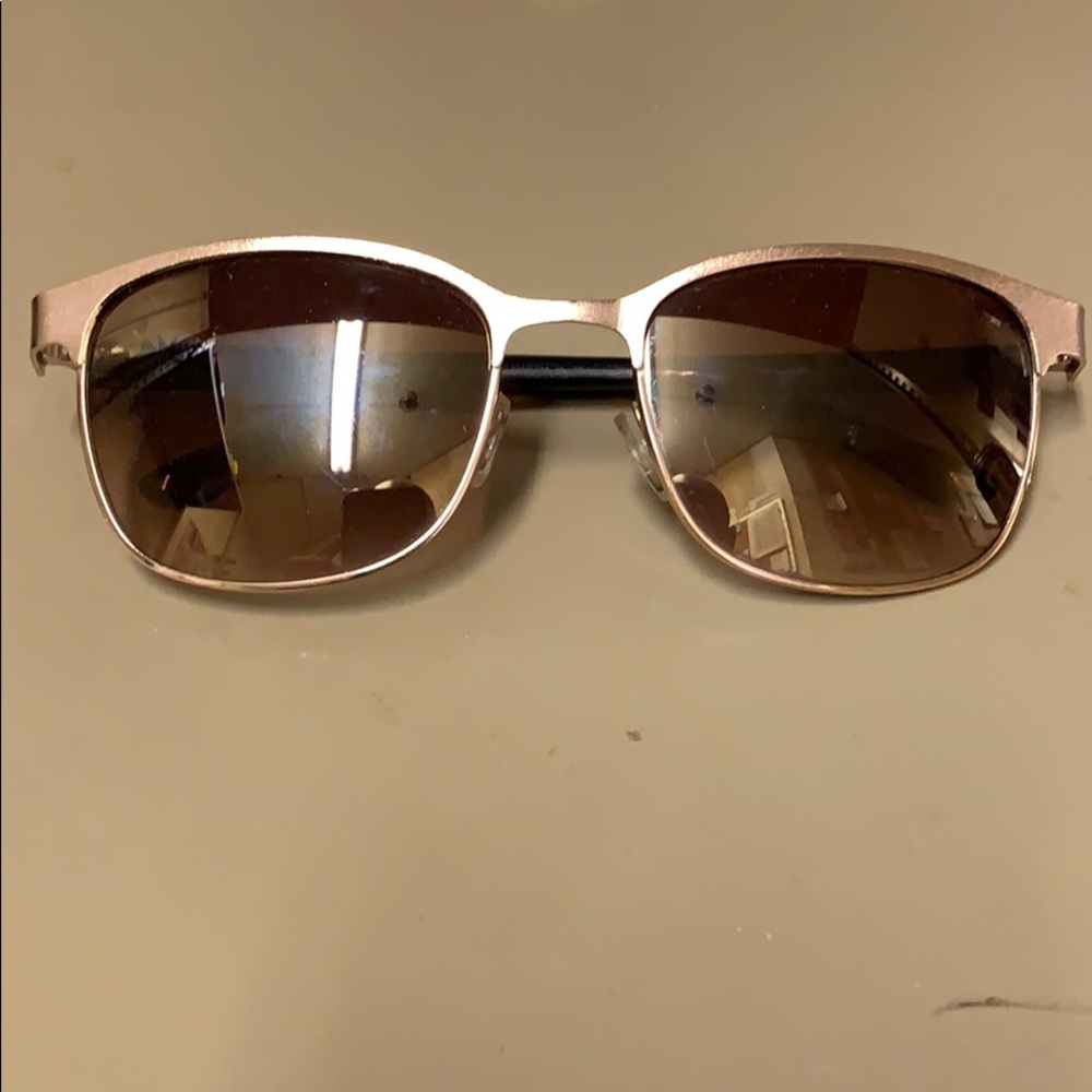 Oscar De La Renta sunglasses